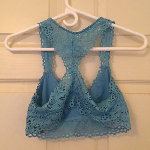 2 Medium sized aerie bralettes - Picture 2 of 6